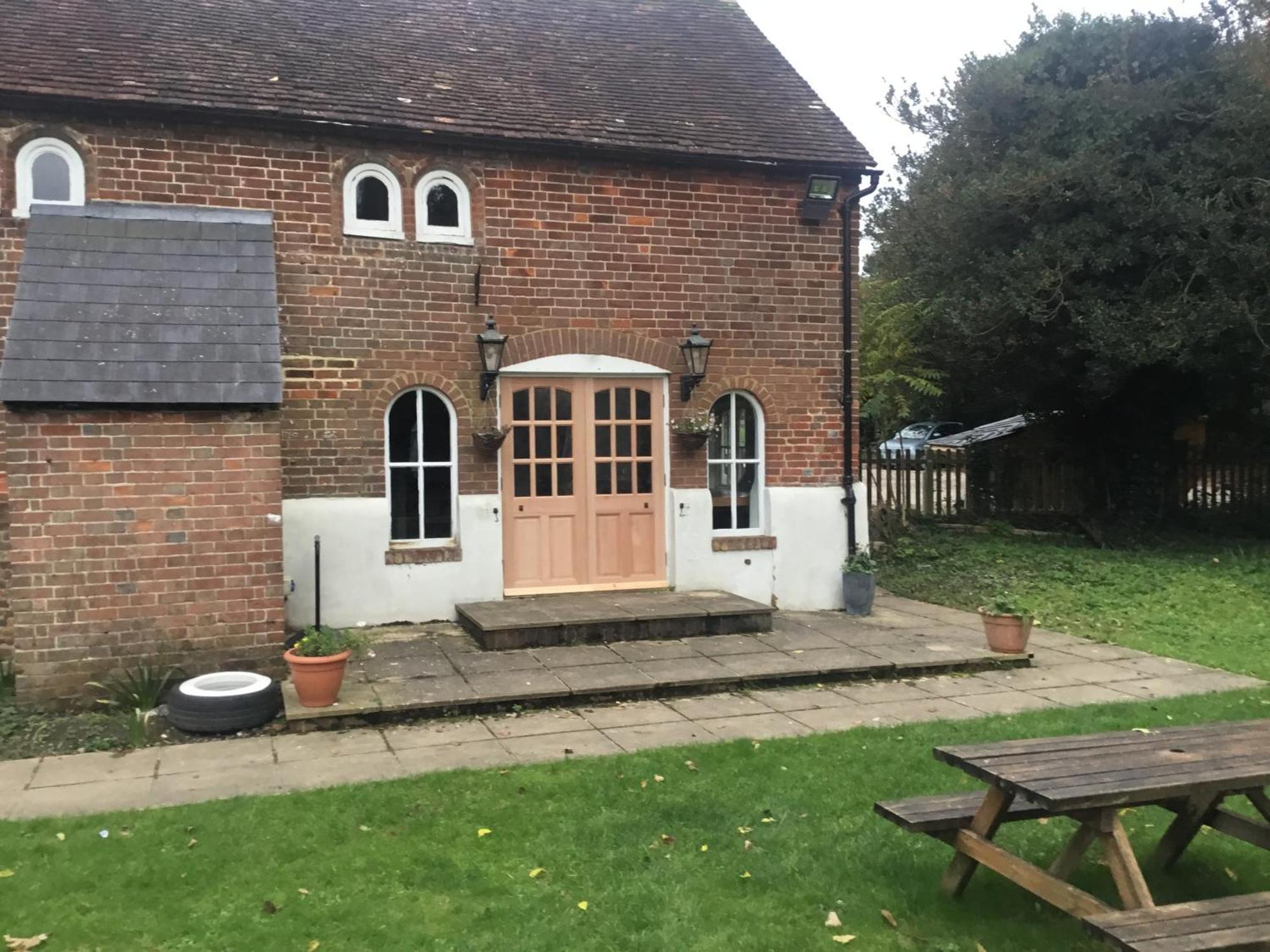The Flying Horse Inn Boughton Aulph Esterno foto